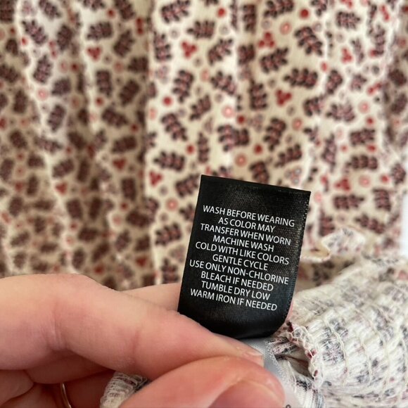 NEW NWT TORRID 4 Plus Size Textured Jersey Choker Neck Smocked Bottom Top Floral - Picture 12 of 15